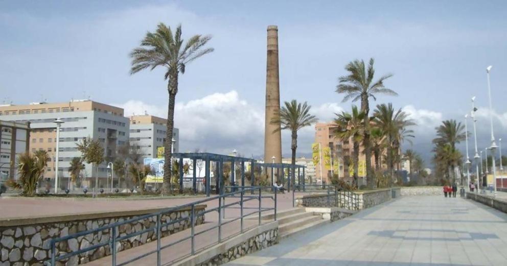 La Caramba Amplio Apartamento En La Playa マラガ エクステリア 写真
