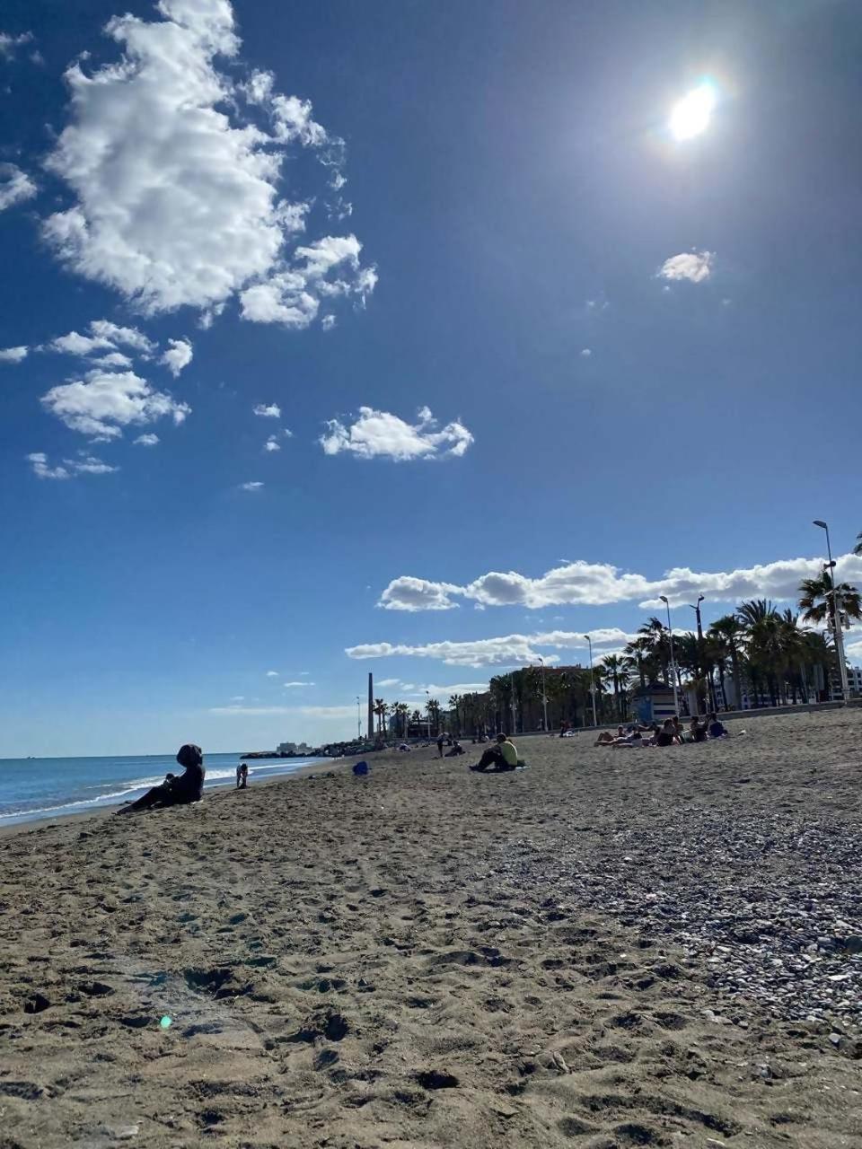 La Caramba Amplio Apartamento En La Playa マラガ エクステリア 写真
